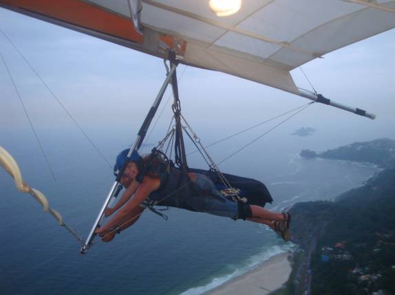 Voando e 'pilotando' asa delta no Rio de Janeiro - RJ